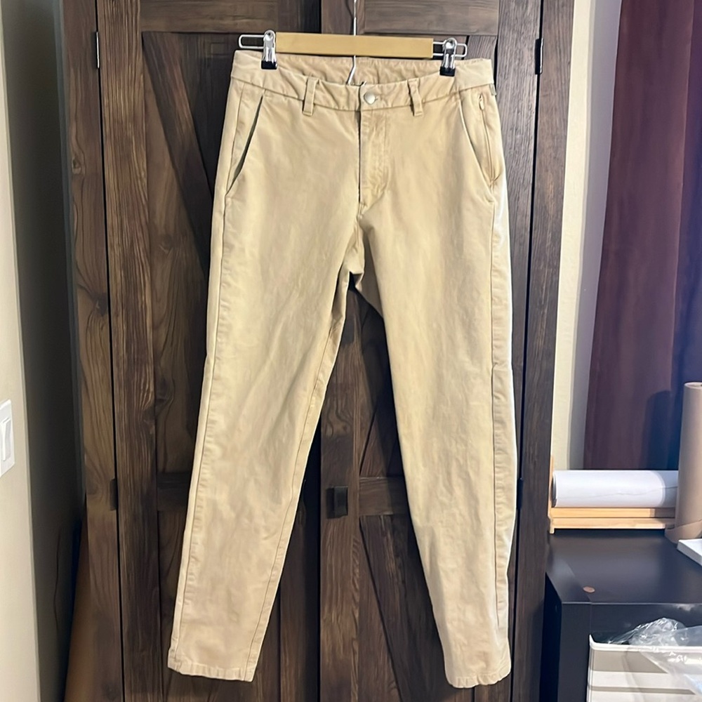 Lululemon Commission Pant Slim 30 Waist 32 inseam *Earth Dye Earth Color Sand